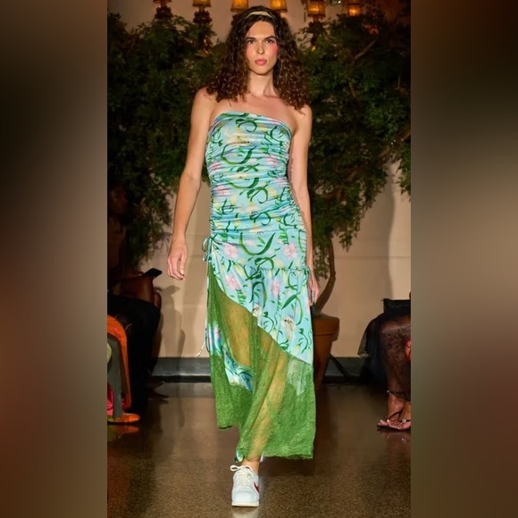 Kim Shui Spring Summer 2024 runway strapless floral dress